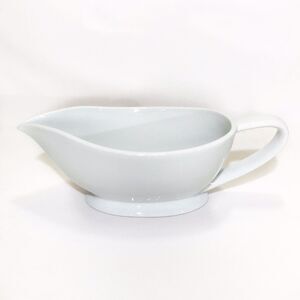 Crate & Barrel White Porcelain Gravy / Sauce Boat No Underplate Excellent Cond